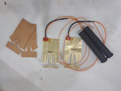 Handlebar installation kit, includes insulation, grips and heating elements for small diameter step down bar